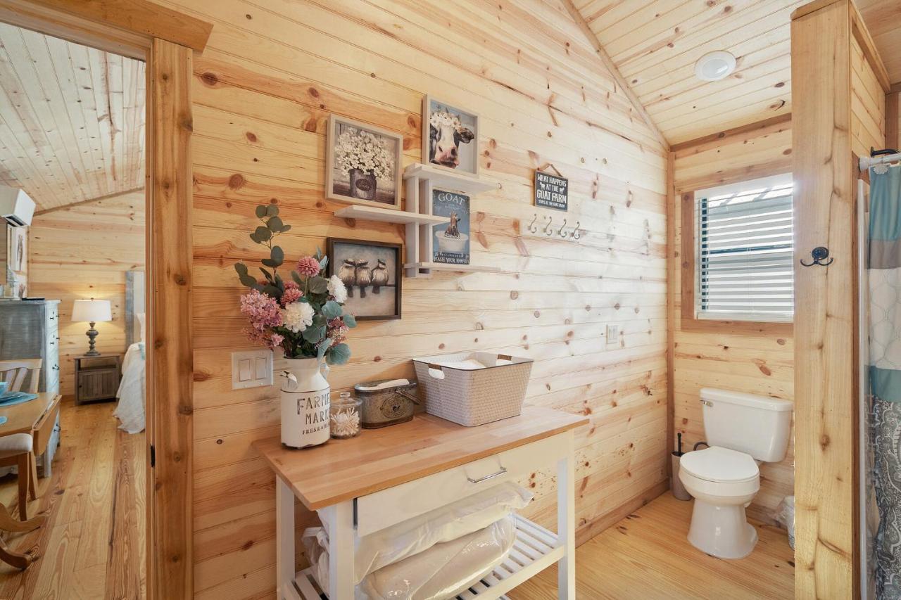 Charming Casita Right On Main St! Hotel Fredericksburg Exterior foto
